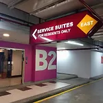 East Service Suites At Times Square Kl