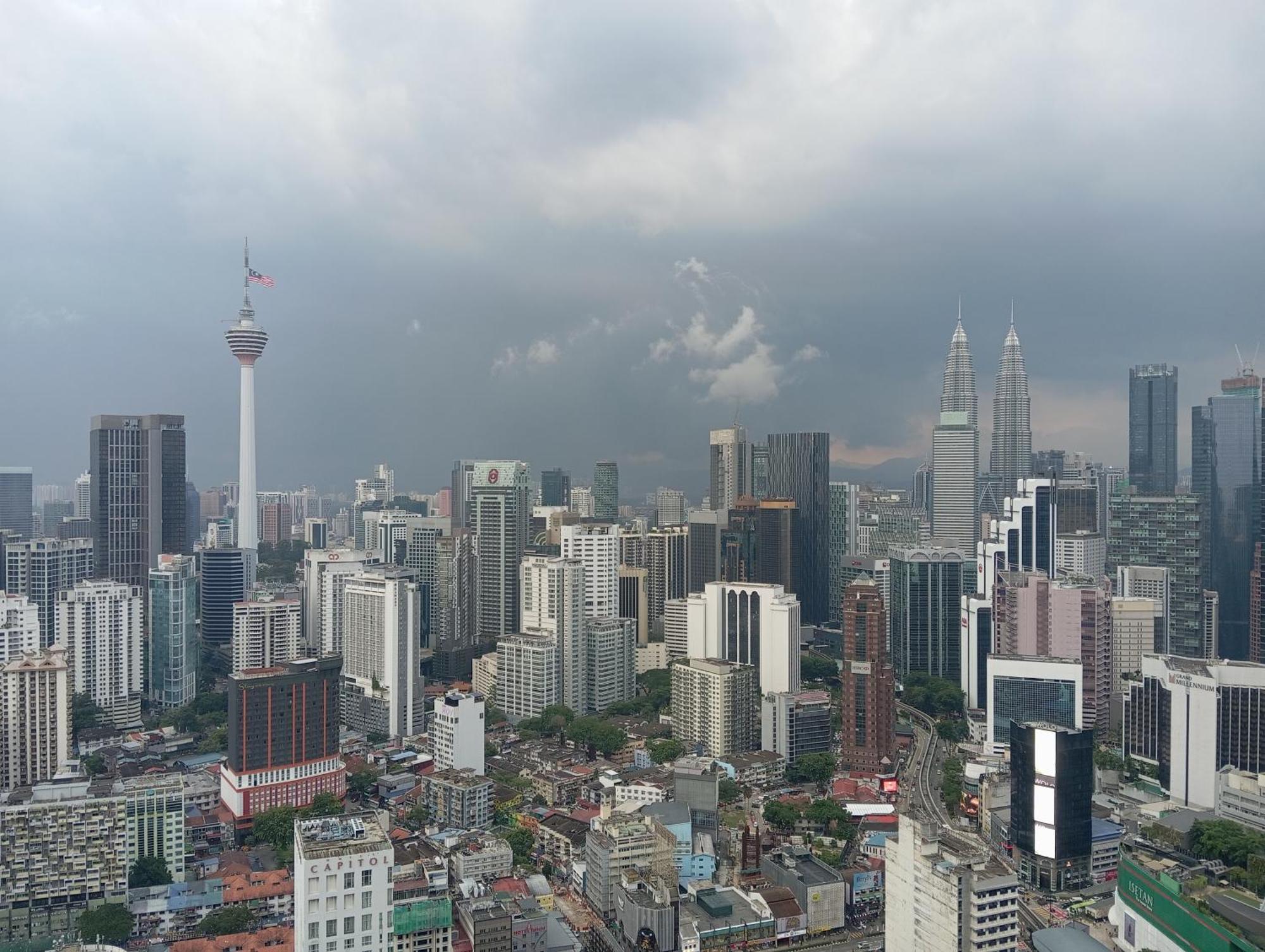 East Service At Times Square Kl Pangsapuri Kuala Lumpur