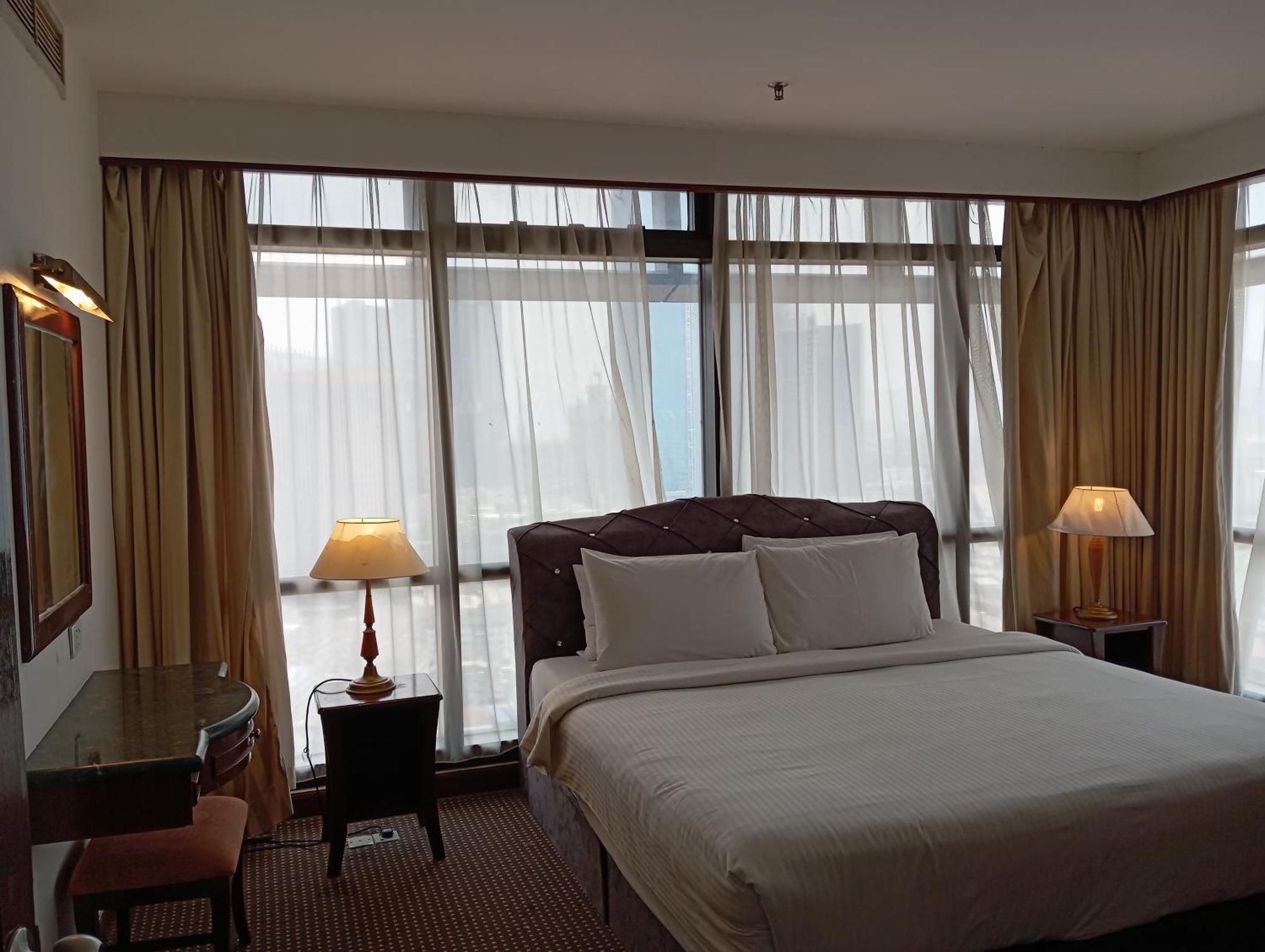 Apartment East Service At Times Square Kl *