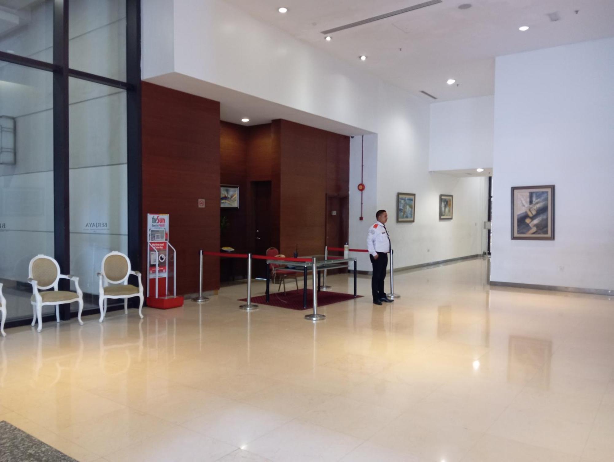 East Service At Times Square Kl Apartment *